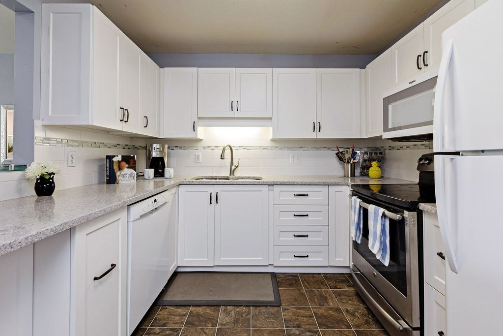 listing image 1100619191657922364