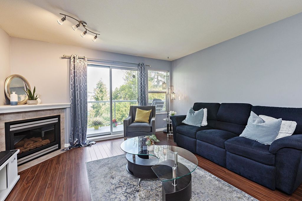 listing image 1105292721581308497