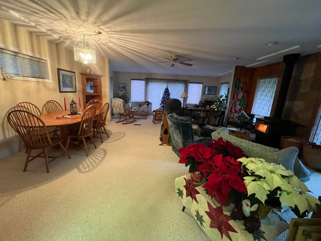 listing image 1108239587114449536