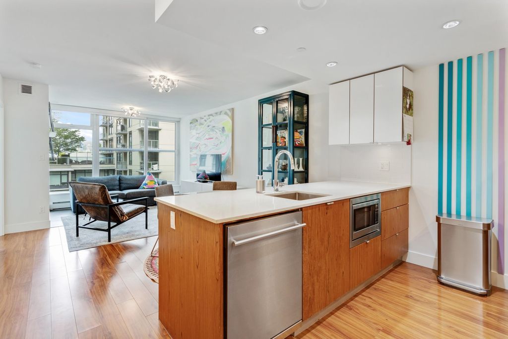 listing image 1108910262217235371