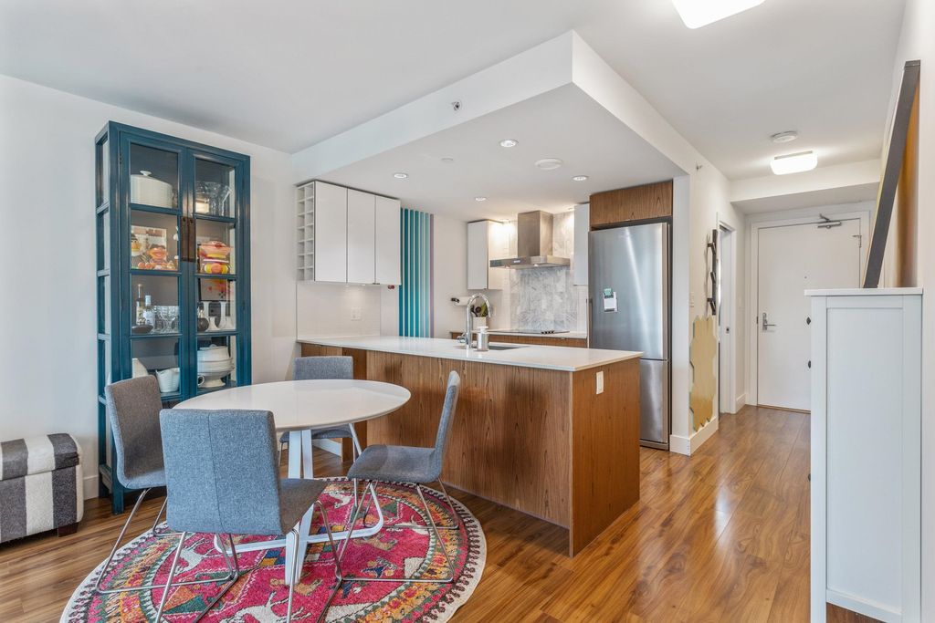 listing image 1105153630142379528