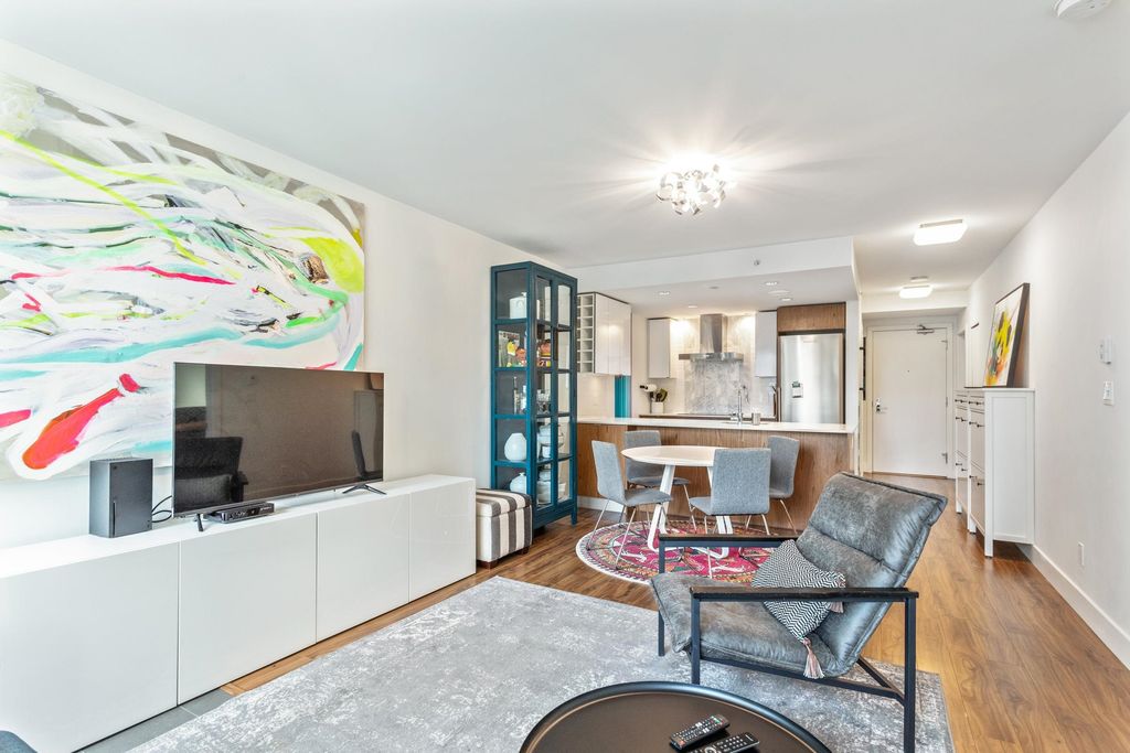 listing image 1109460038760152201