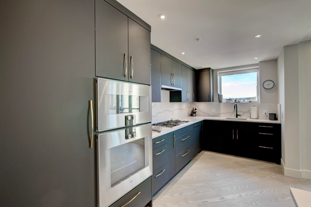 listing image 1101433394868939346