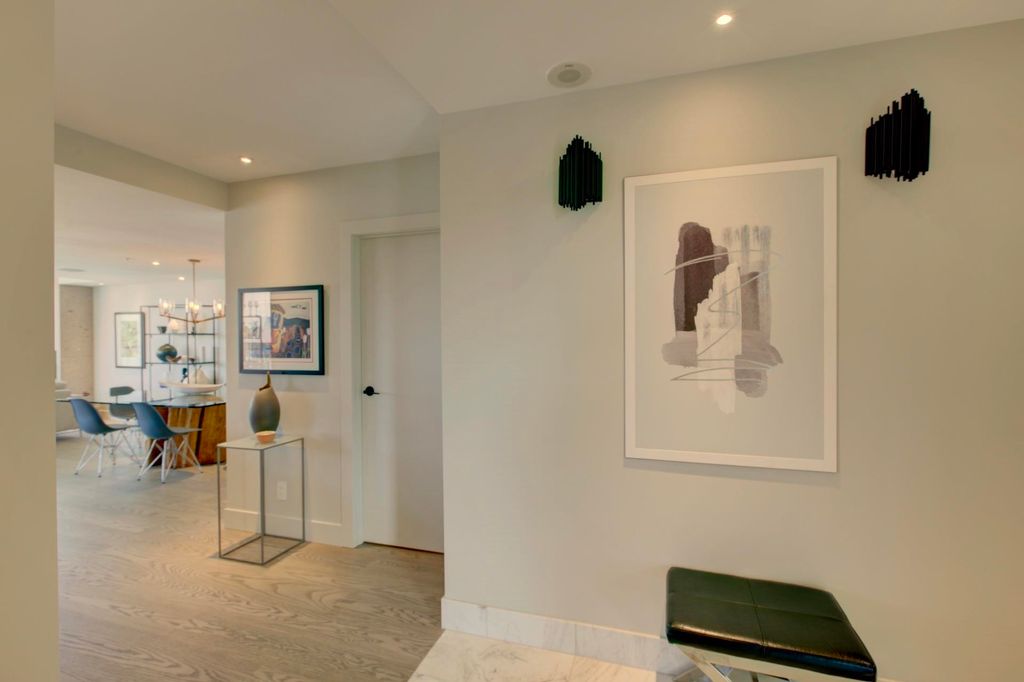 listing image 1105087788564381959