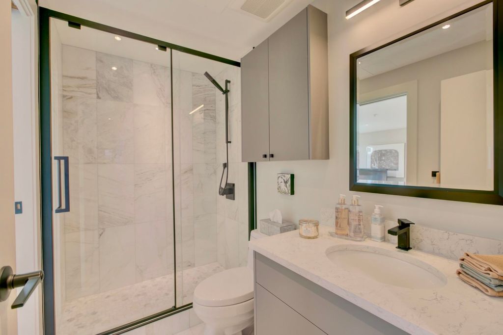 listing image 1107639255715766375