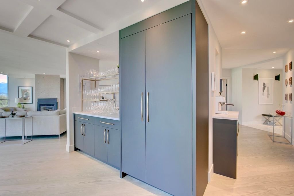 listing image 1100241342340610204