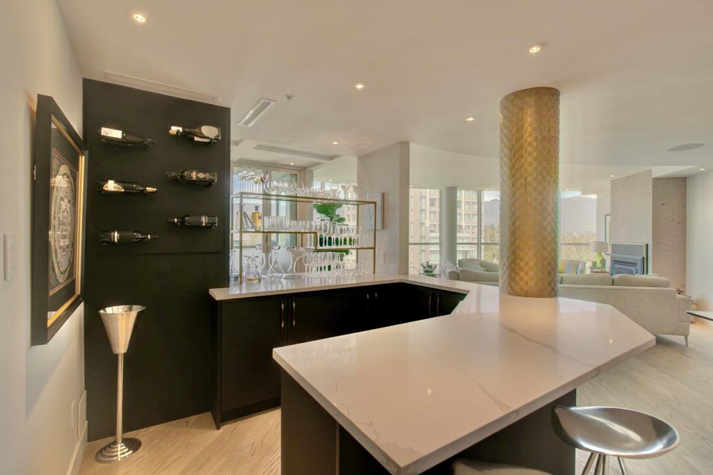 listing image 1109969867130432876