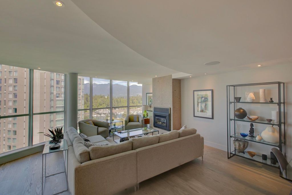 listing image 1109121386627621817