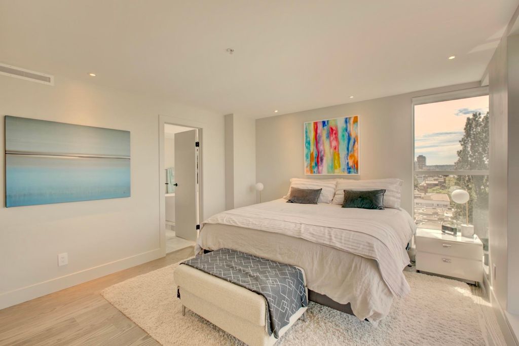 listing image 1106900453941130002