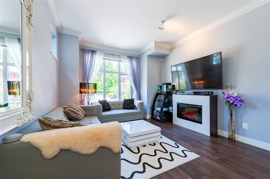 listing image 1104668659289771710