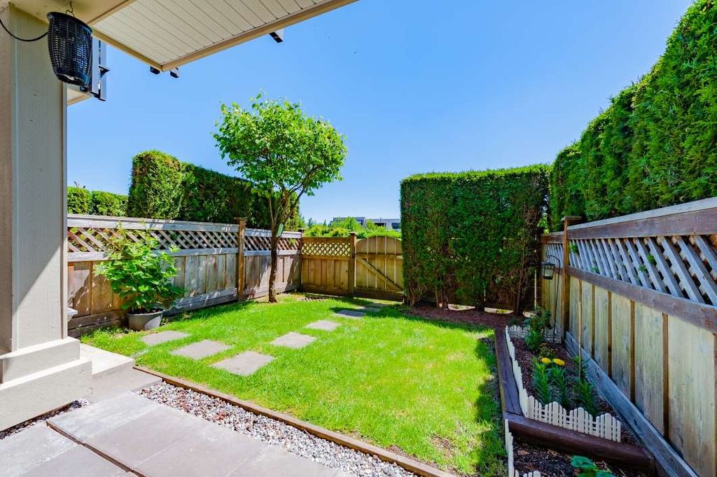 listing image 1106404580032873826