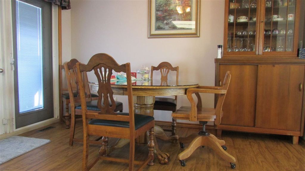 listing image 1106294448031224784