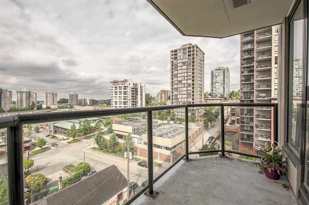 listing image 1104635587342983532