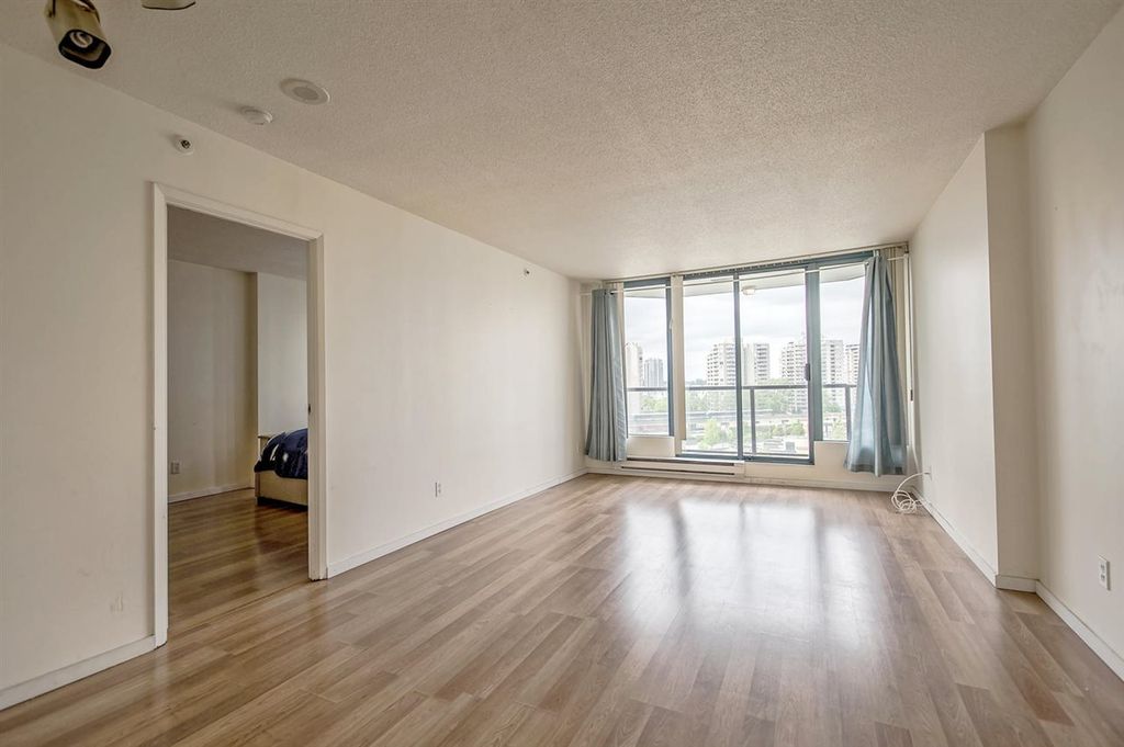 listing image 1109133685066766508