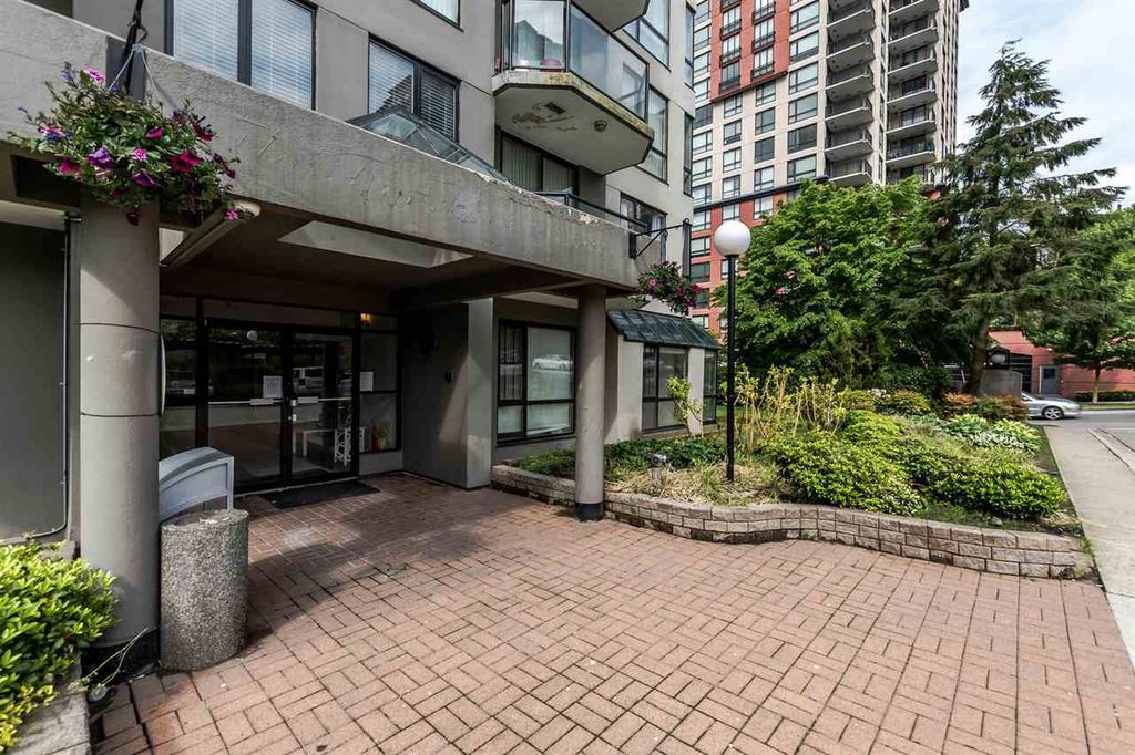 listing image 1102520124022226158