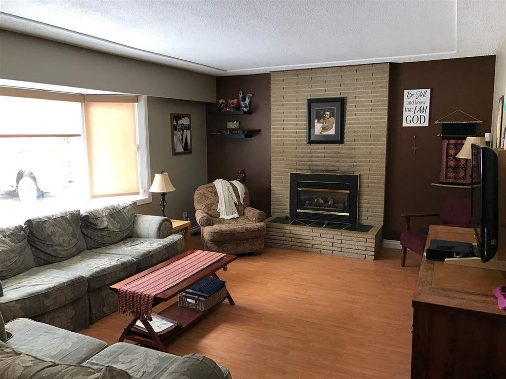 listing image 1107432277941455847