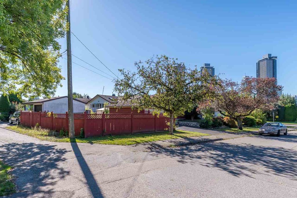listing image 1109613812261594284