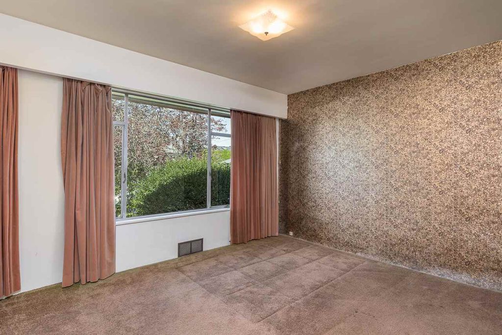 listing image 1102149854001481821