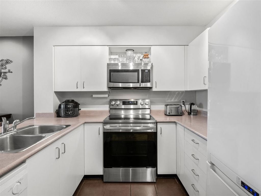 listing image 1105063444688301555