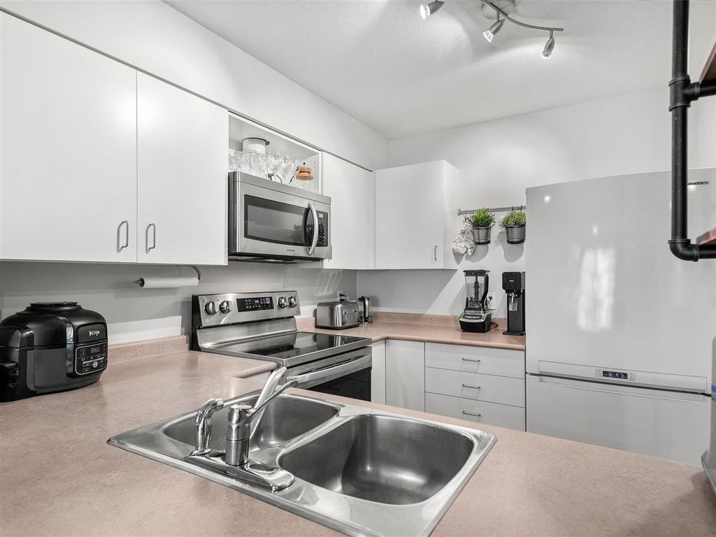listing image 1108116582606715250