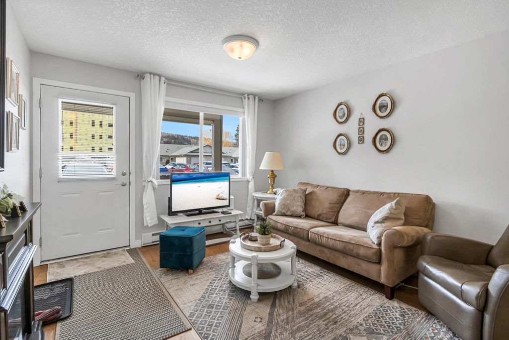 listing image 1100076600092397543