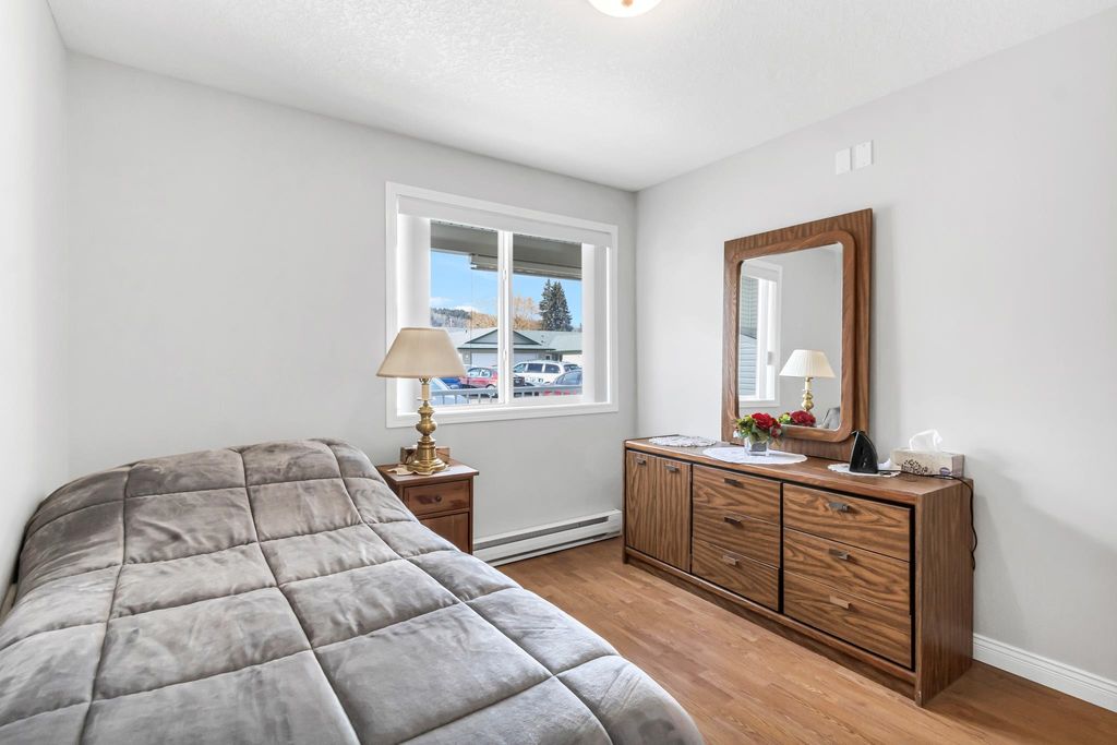 listing image 1109254912562144676