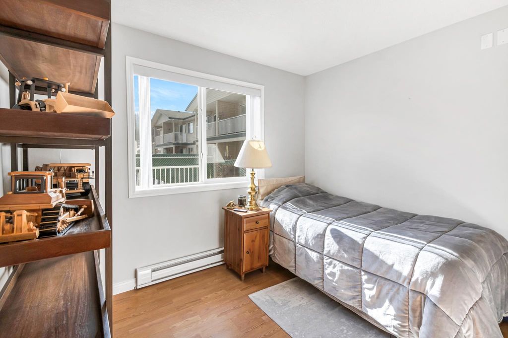 listing image 1101580045044515494