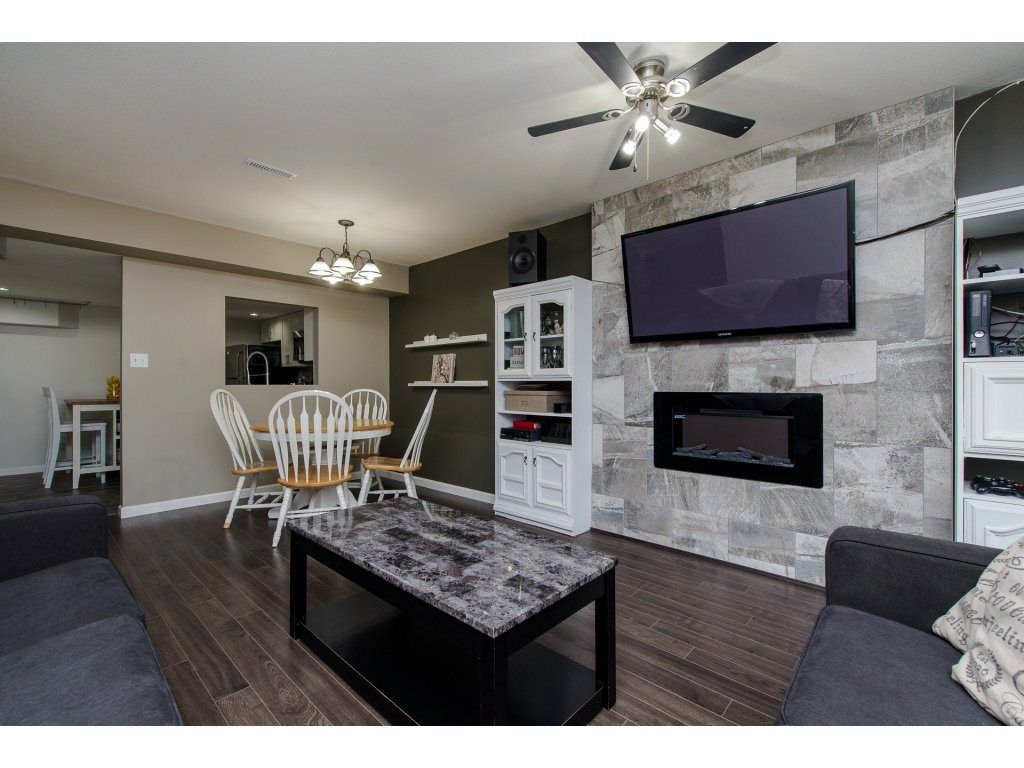 listing image 1102021579826355166