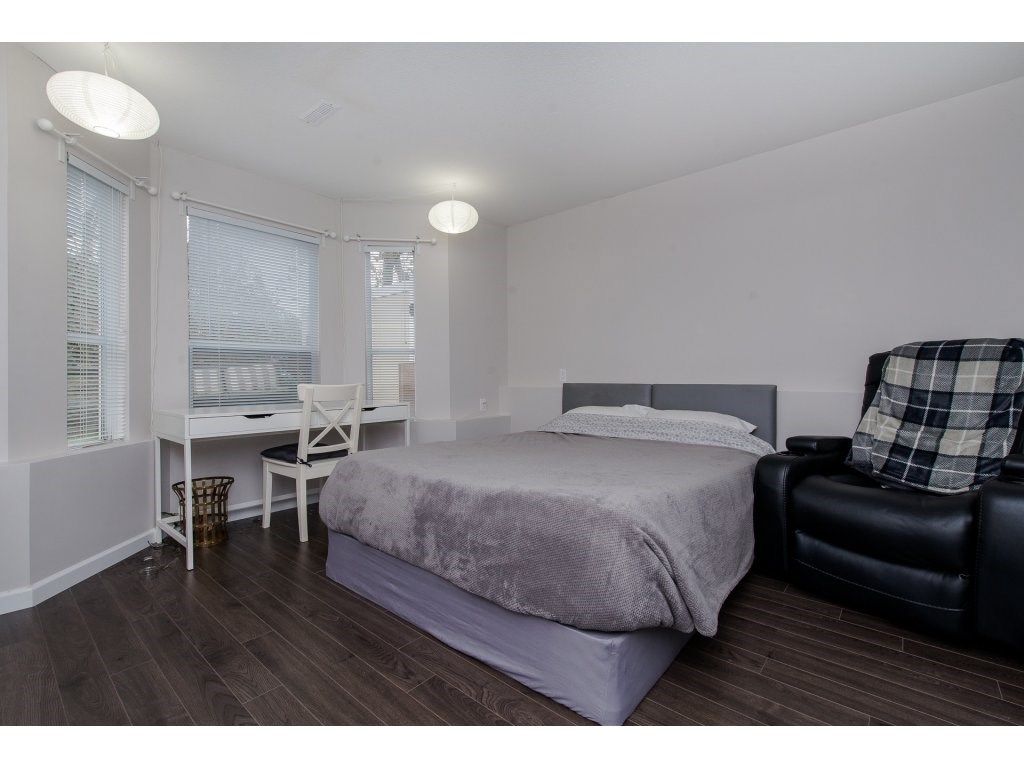 listing image 1105853022230546892