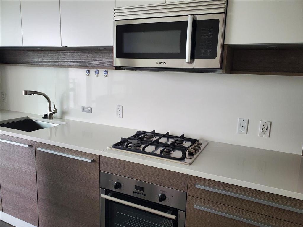listing image 1100047019962137039