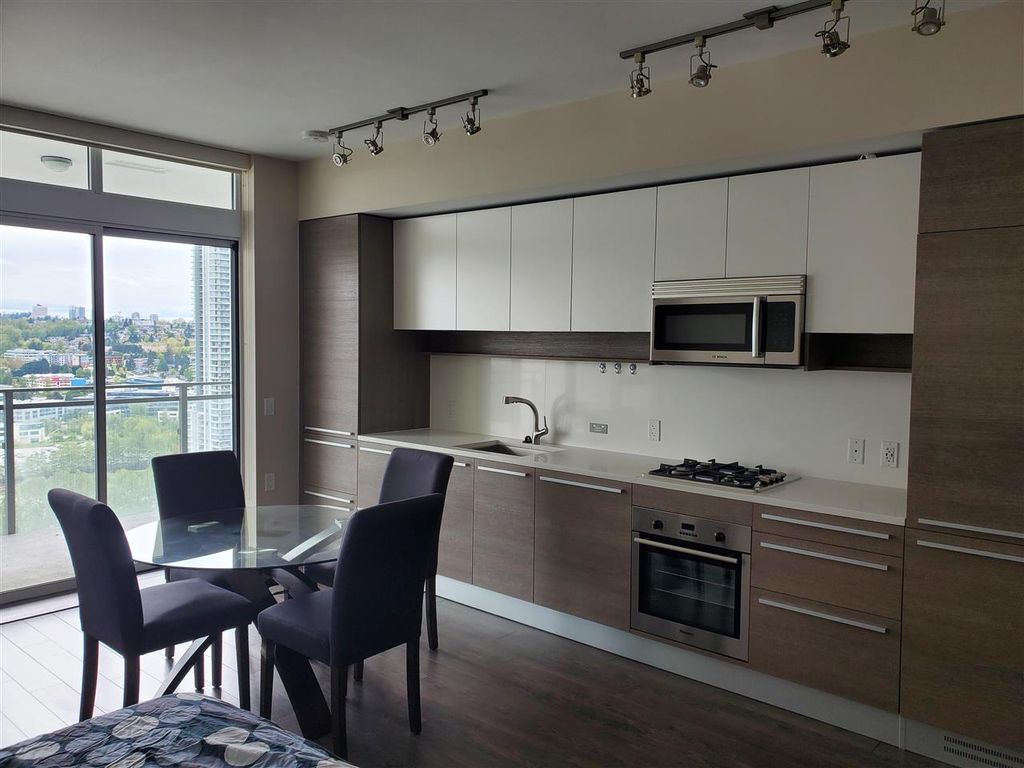 listing image 1108746436366902471