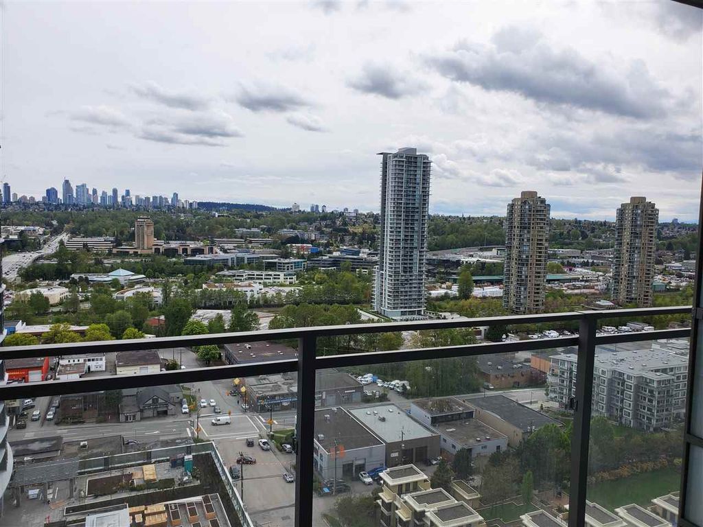 listing image 1104680159496374099