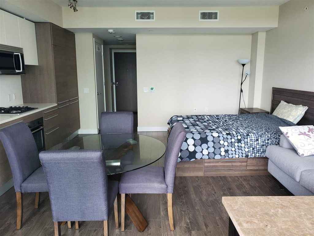 listing image 1104294249582649096