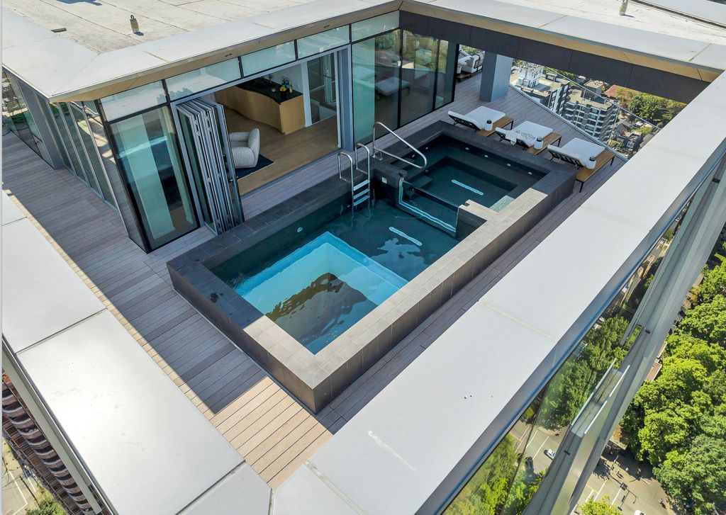 listing image 1106689170537906835