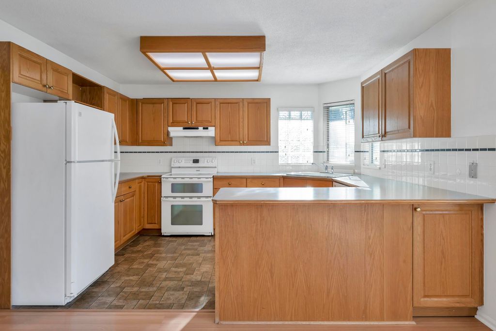 listing image 1102393370976691543