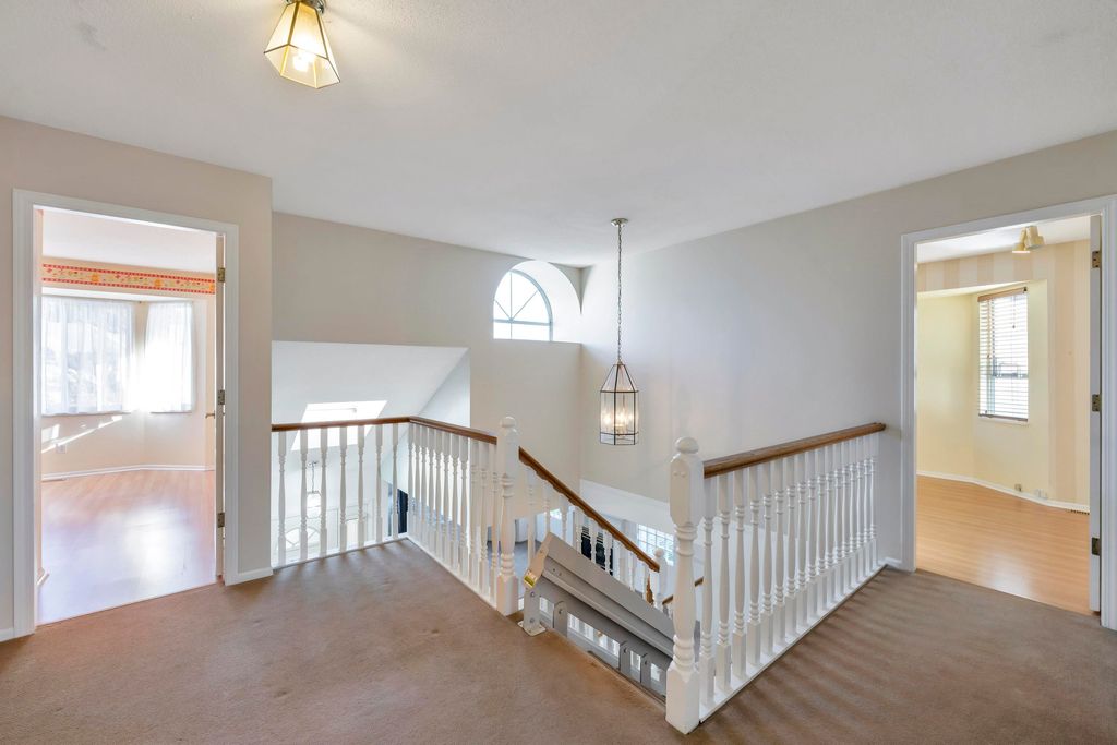 listing image 1109015553596702052