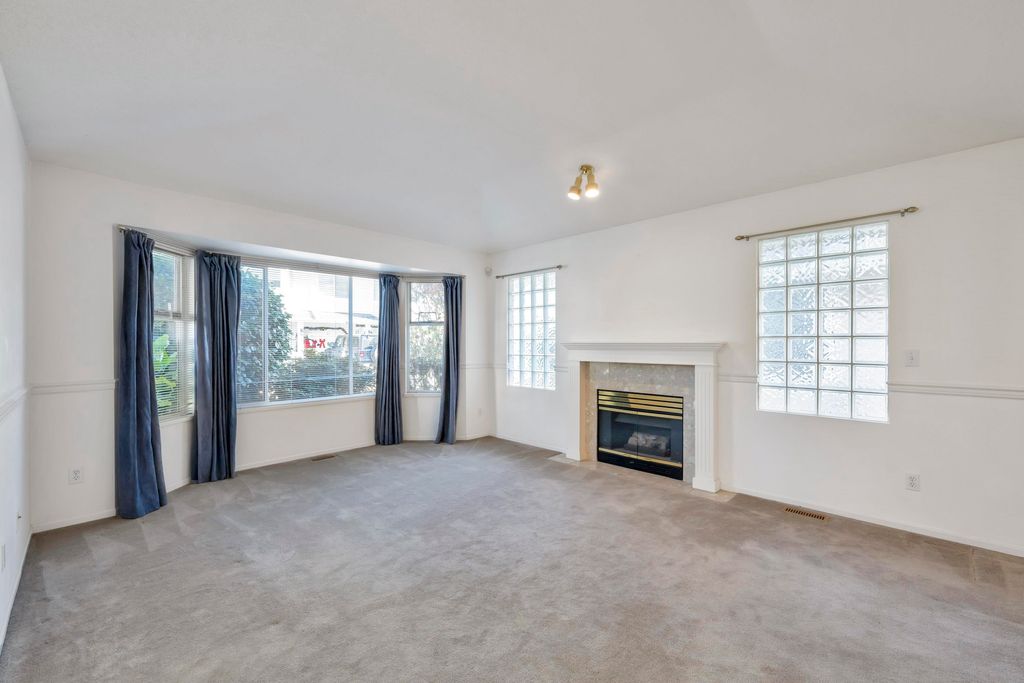 listing image 1107669654334663951