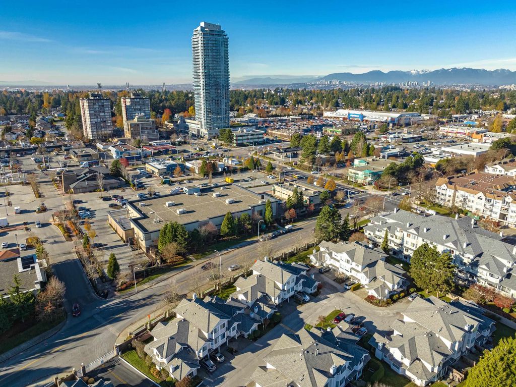 listing image 1108171622514256322