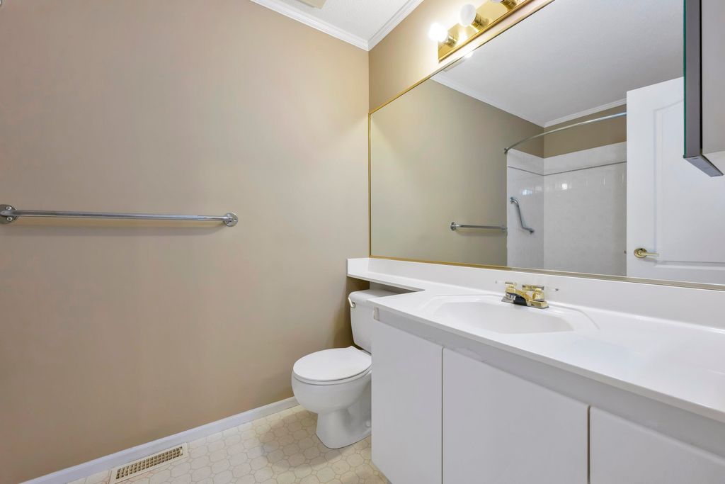 listing image 1105182253175850249