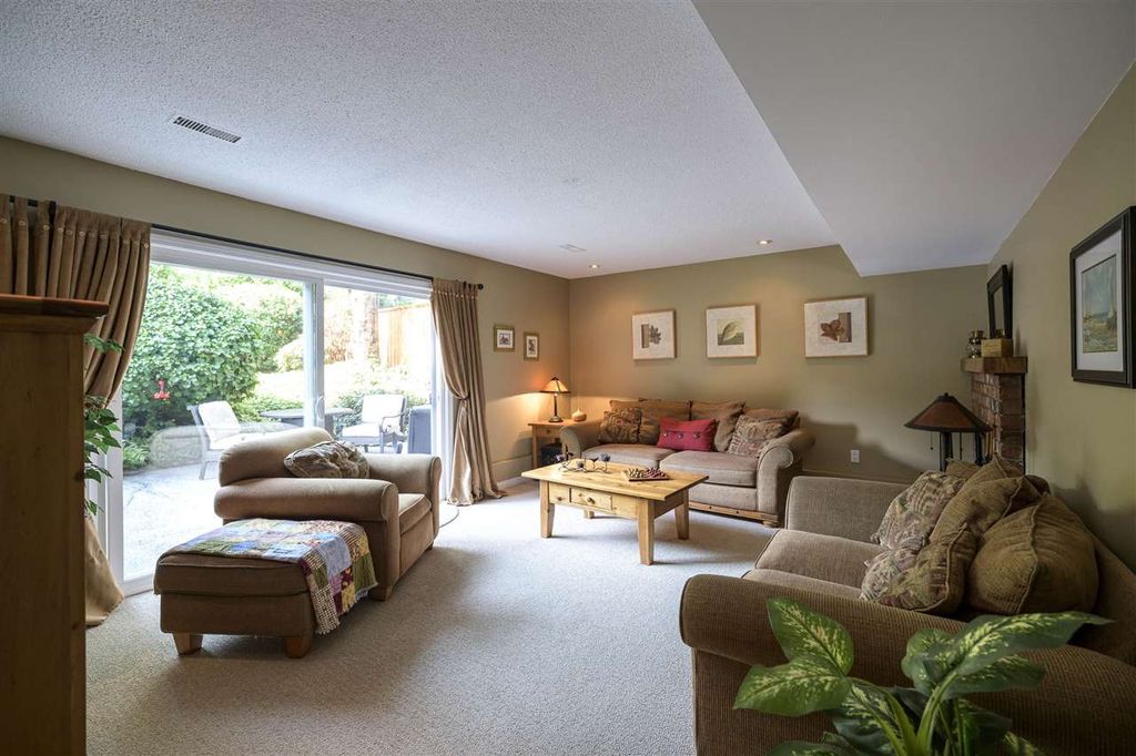 listing image 1104053657992736420