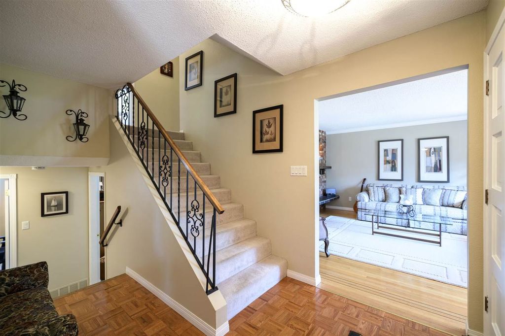 listing image 1109771922090141776