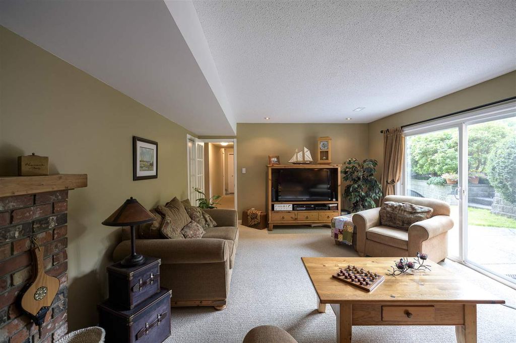 listing image 1105142718365680164
