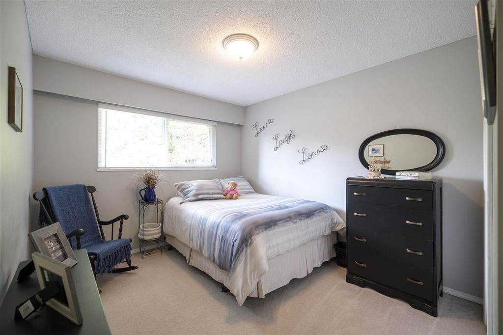 listing image 1103777864551430706