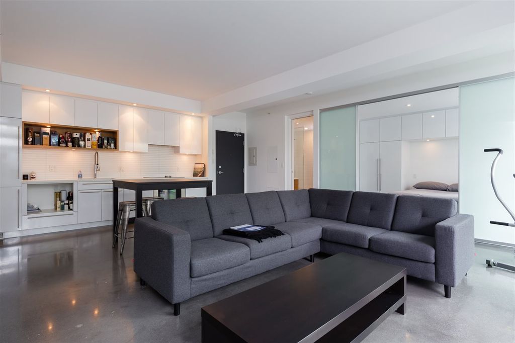 listing image 1106648307020944291