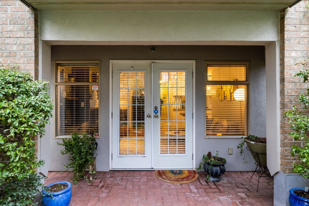 listing image 1105878377472785462