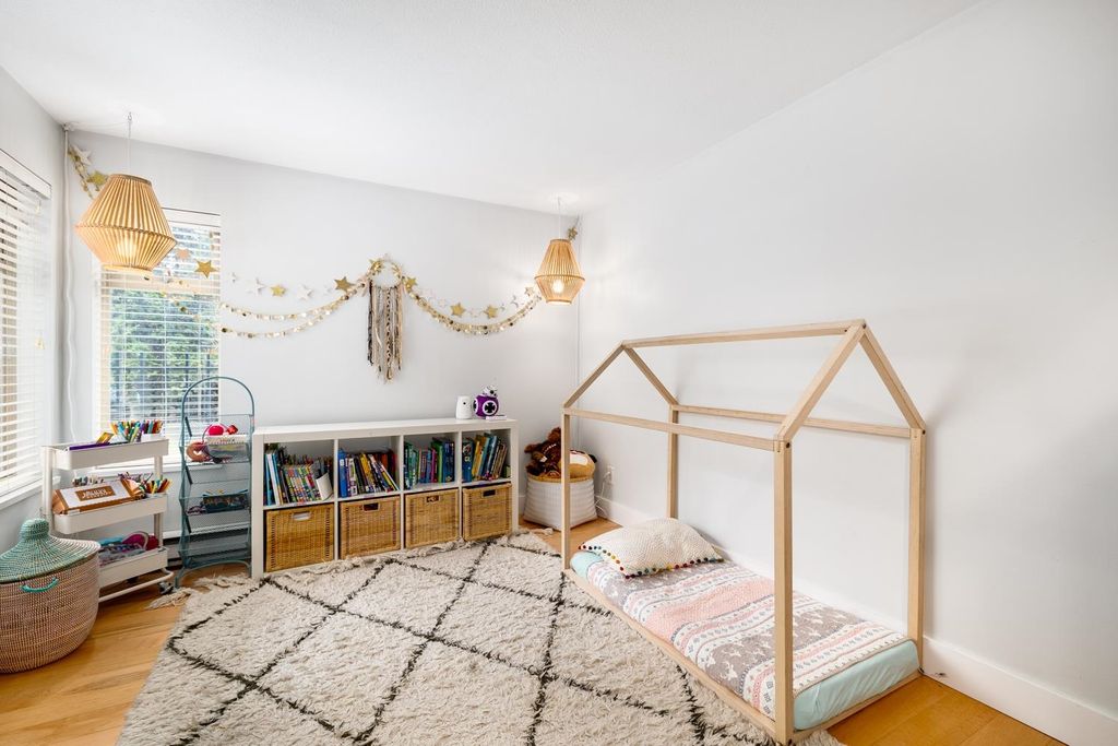 listing image 1109916762659465409