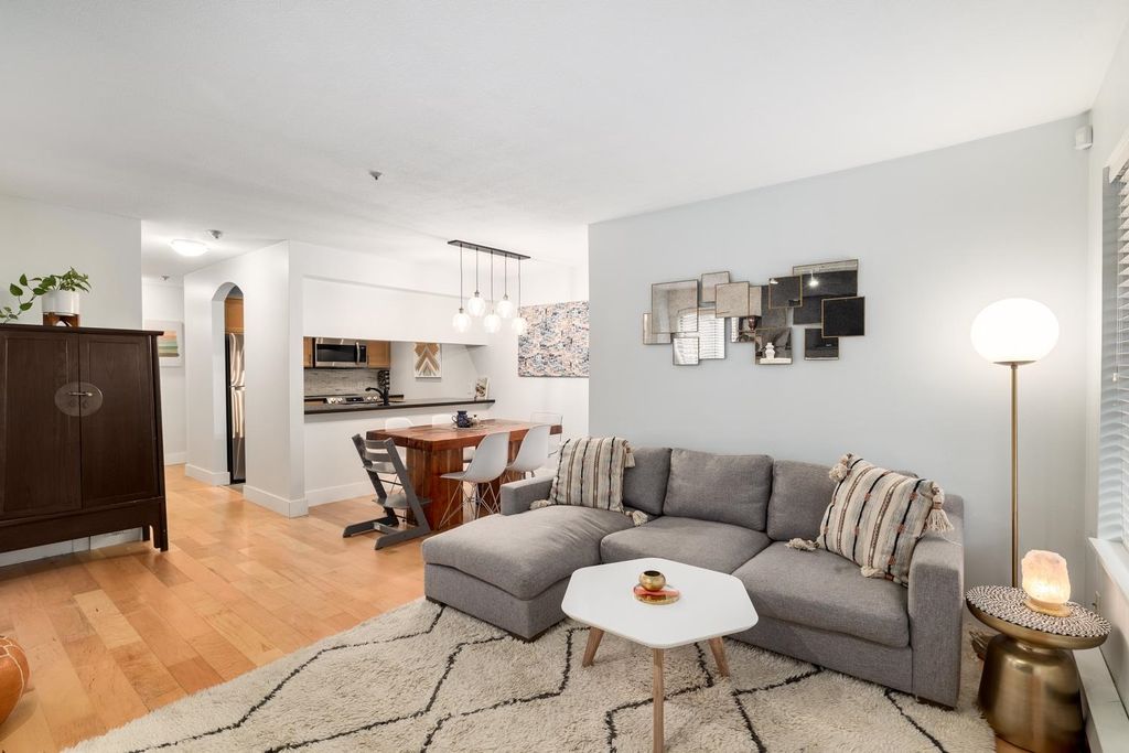 listing image 1101073078653969897