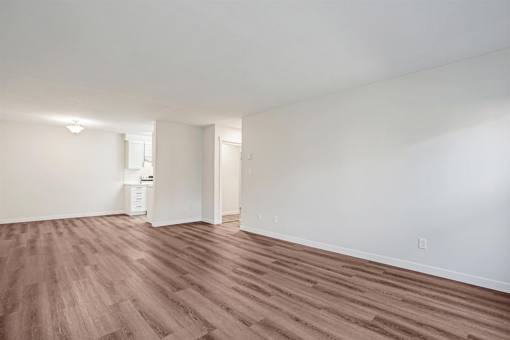listing image 1102896555585710709