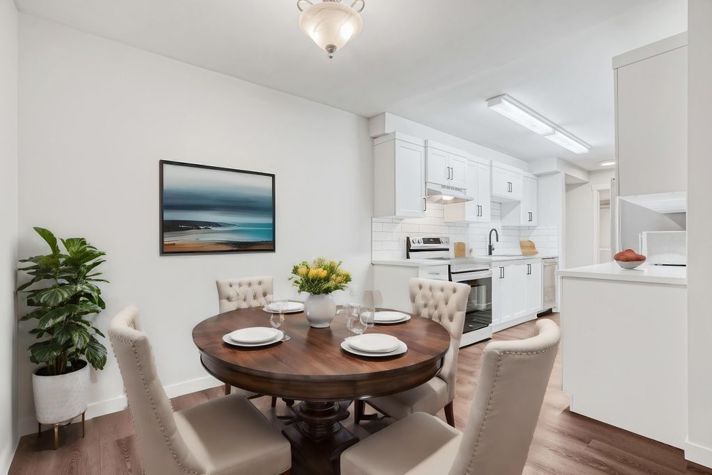 listing image 1101685798101927465