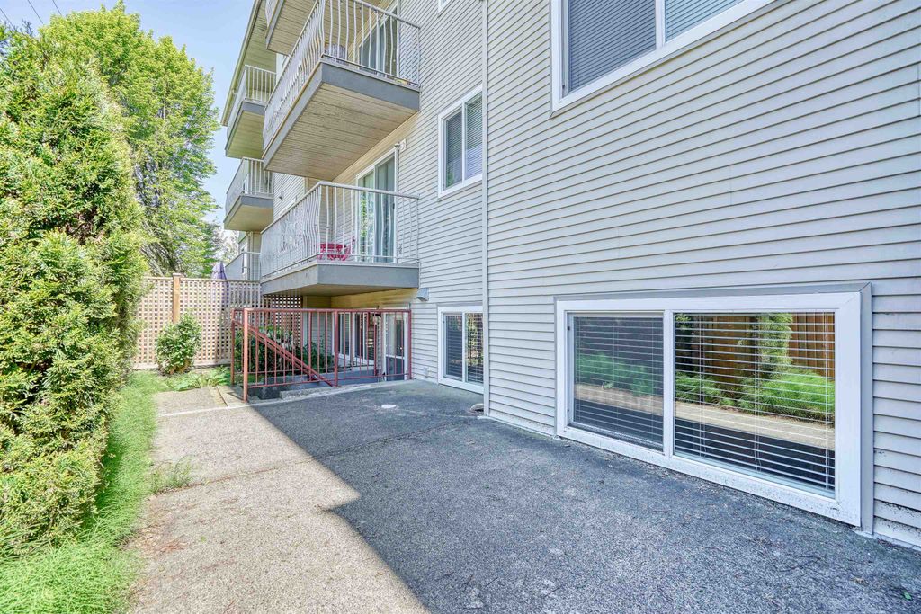 listing image 1101786207166176302